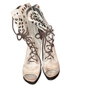 Lisa for Donald J pliner lace up boots